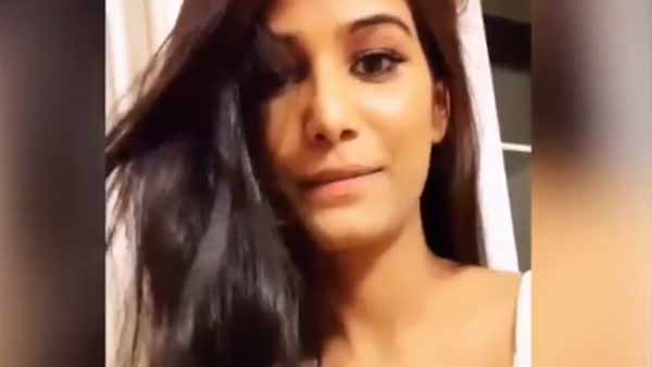 கர்ச்சிப் முத்தம் 