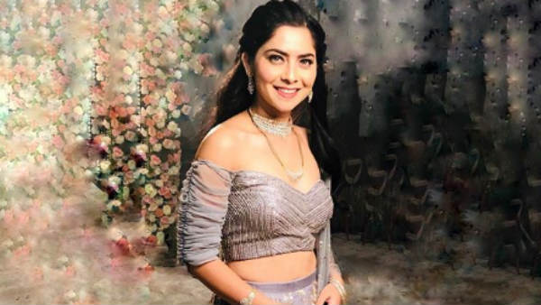 கண்ணாடி முன்