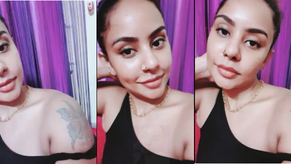 ஒரு பக்கத்தை காண்பித்து 