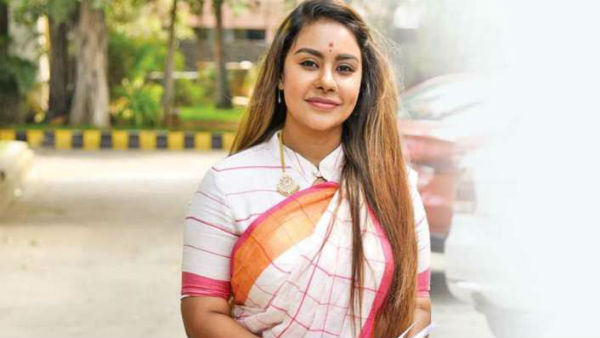 நெயில் பாலிஷ் 