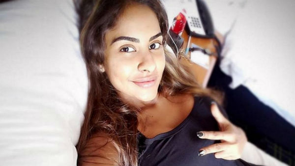 கொண்டாடும் ஸ்ரீரெட்டி 