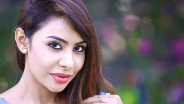 மீடூவில் புகார் 