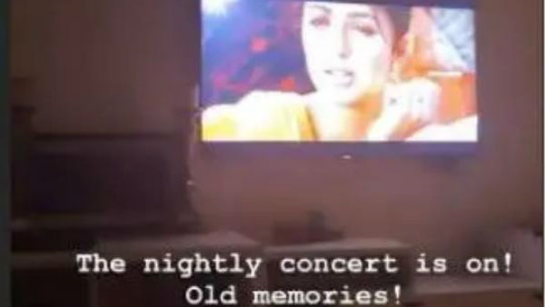  Cricket player Suresh Raina loves the song Munbe Vaa Anbe Vaa