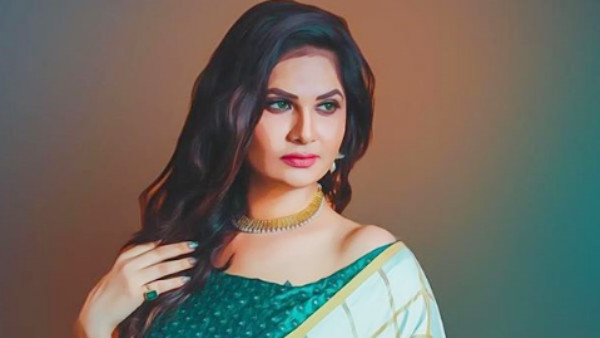 வெப் சீரிஸில் 