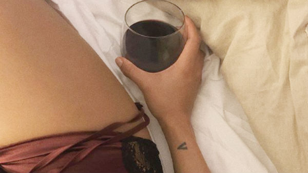 கையில் சரக்குடன் 