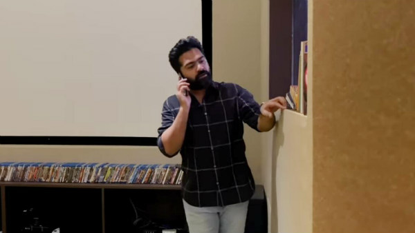  சந்தோசத்தில் கார்த்திக் 