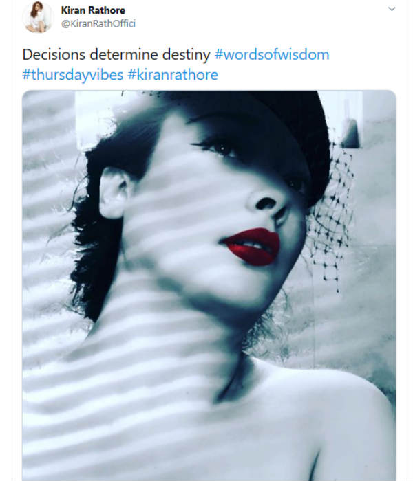 அரை நிர்வாணமாக