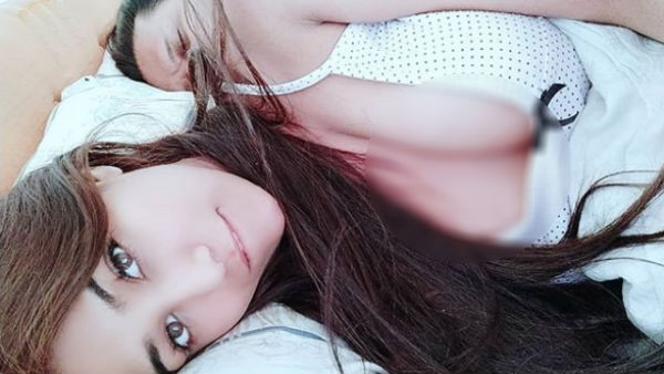 பெட்டில் படுத்து பெட்டில் படுத்து