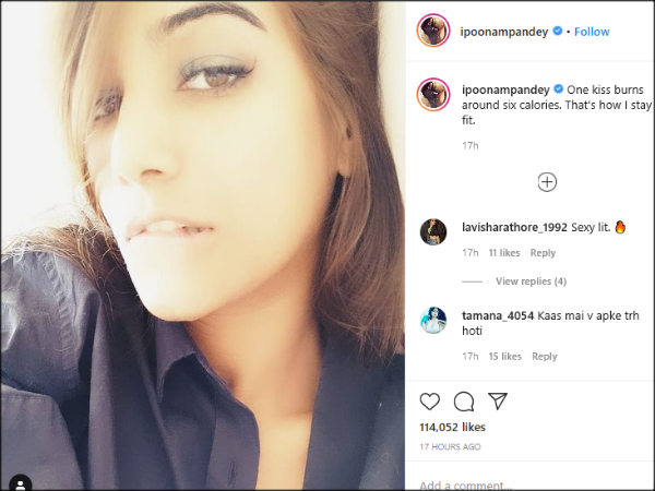 உதட்டை கடித்தப்படி உதட்டை கடித்தப்படி