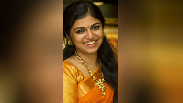  Dubbing artist Raveena posted a video on her Twitter page