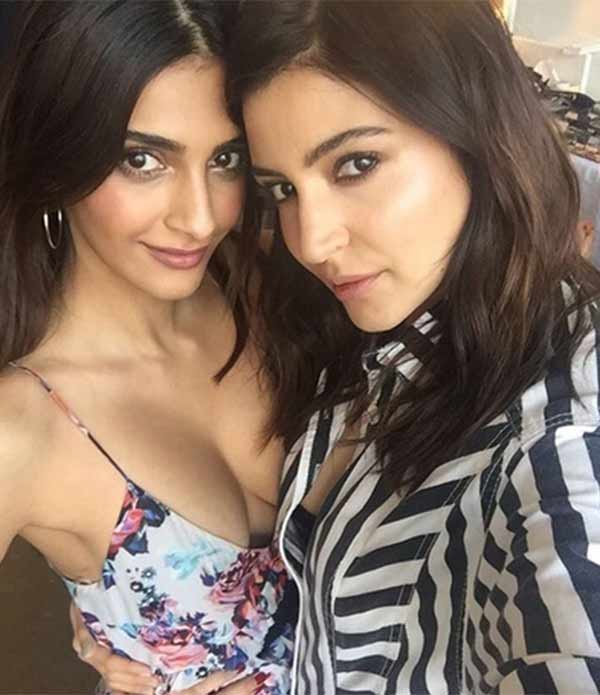 அனுஷ்கா ஷர்மாவுடன்