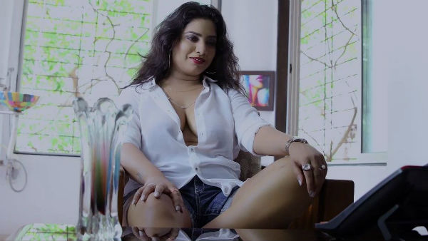 படு ஹாட்டாக.. 