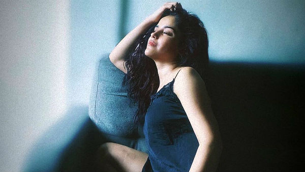 வர்ணித்த ரசிகர்கள்