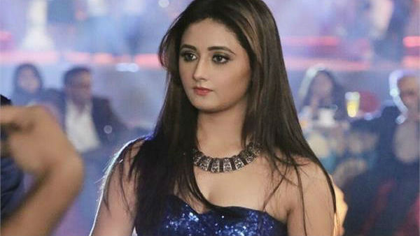 பாம்பு உருவம் 