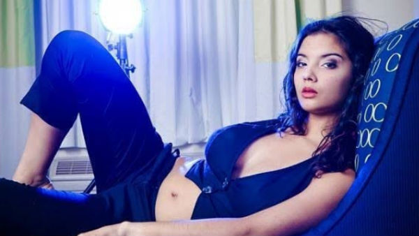 ஆன்லைன் பிரபலம் 