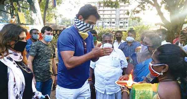 தொழிலாளர்கள் 