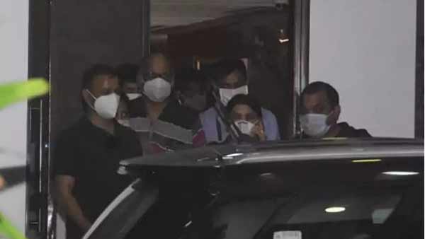 குடும்பத்தினர் 