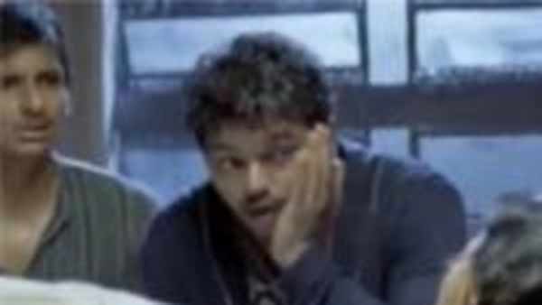 முதலில் தயங்கினேன் முதலில் தயங்கினேன்