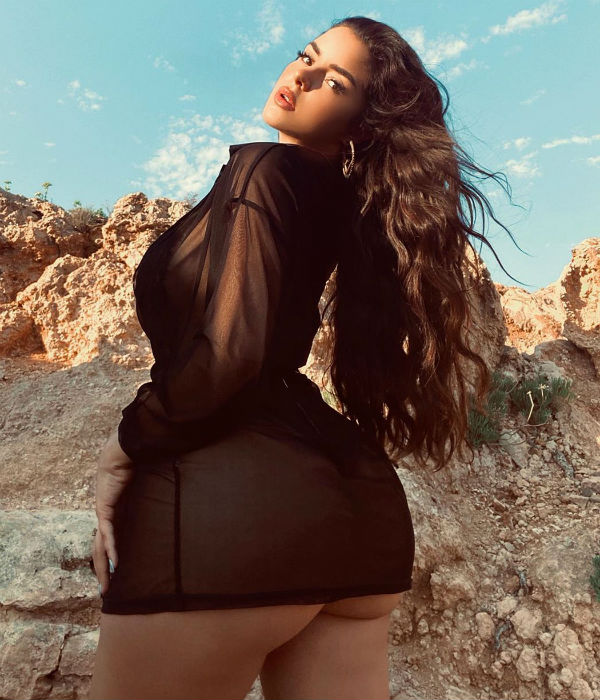 அவள் காற்றை போல