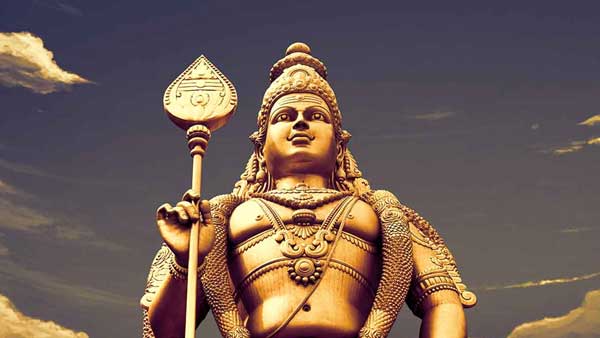 முருகப் பெருமானை கொச்சைப்படுத்தி முருகப் பெருமானை கொச்சைப்படுத்தி