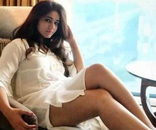 தமிழிலும் ரசிகர் கூட்டம் தமிழிலும் ரசிகர் கூட்டம்