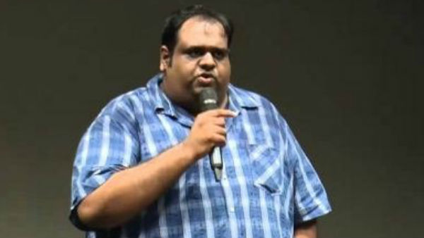 பப்ளிசிட்டிக்காக.. 