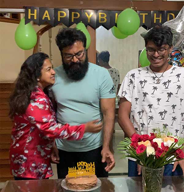 கேக் வெட்டி 