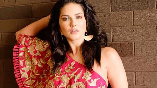 மாஸ்க் எங்கே? 