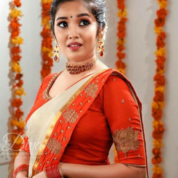 கொண்டையில் வாழைப்பூ