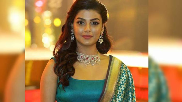 நடிகருடன் காதல் 