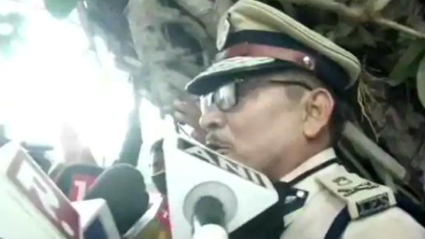 அதுக்கு உனக்கு எந்த தகுதியும் கிடையாது