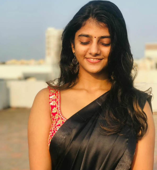 கலர்ஃபுல் ஹாட் வீடியோ 