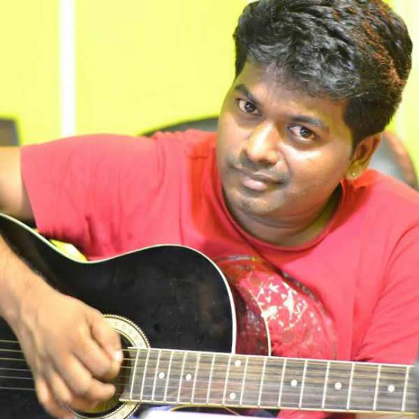 பல்வேறு பாராட்டுகளை