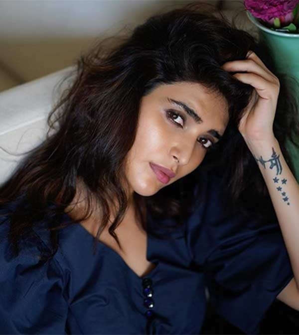 கரிஷ்மாக் தன்னா கரிஷ்மாக் தன்னா