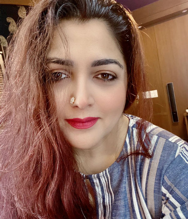 மாஸ்க்குடன் செல்லுங்கள் 