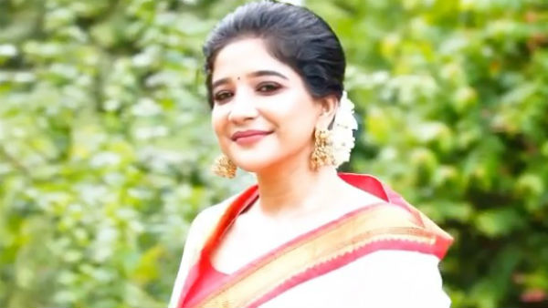 ஹோம்லி லுக் 