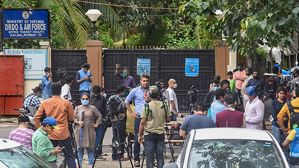 தாமதமாக பிரேத பரிசோதனை 