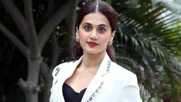 ஜெயம் ரவியுடன்