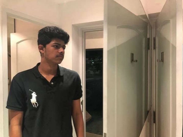 இளைய தளபதி 