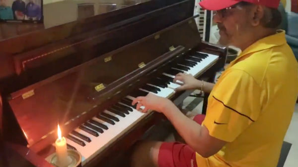 மனமுருகி பிரார்த்தனை 