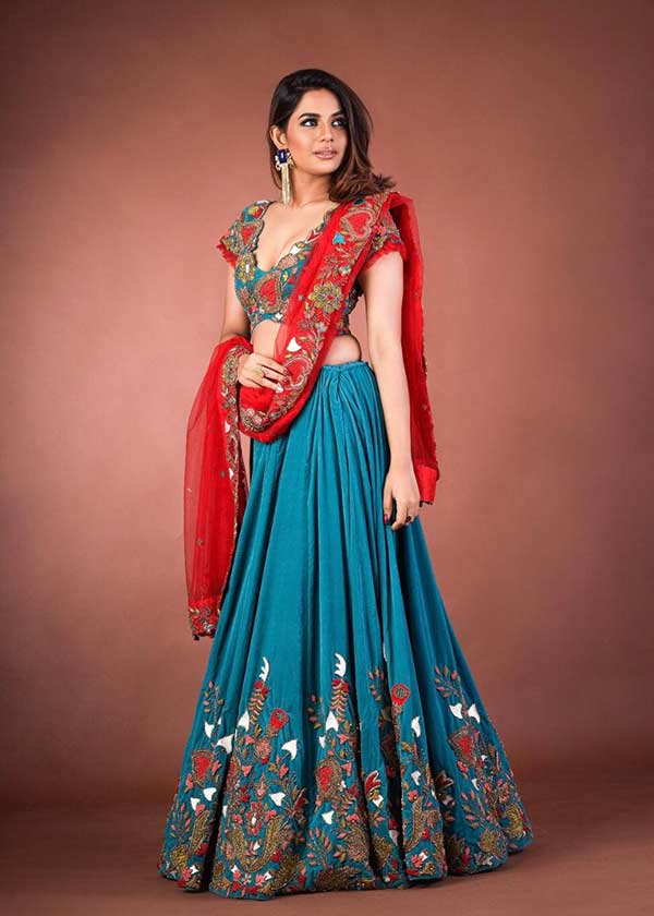 லீட் ரோலில்