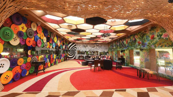 வழக்கம் போல் ஆடம்பரம் 