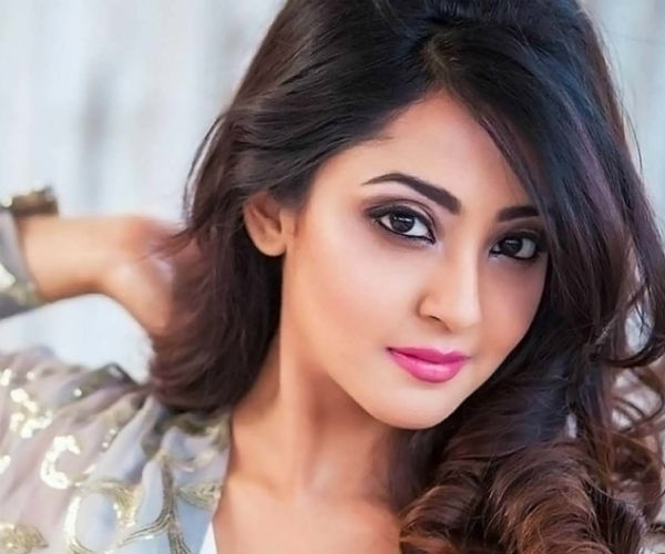 இலங்கை செல்கிறேன் 