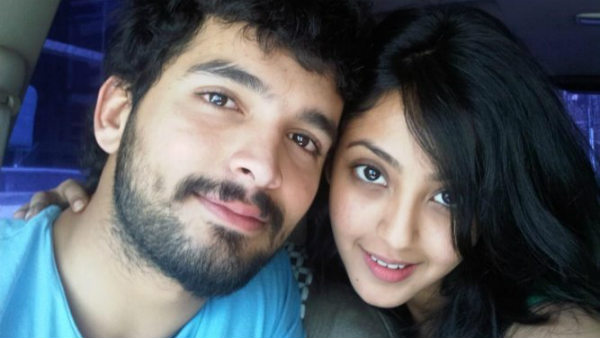 ஆஜராக வேண்டும் 