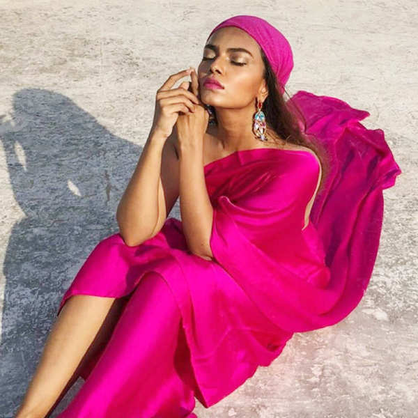 பேசிவிட வேண்டும் பேசிவிட வேண்டும்