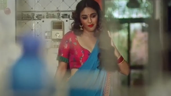 அழகு பதுமையாக 