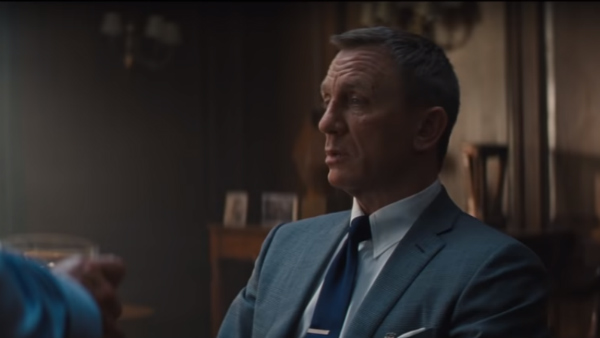 இயக்குநர் மாற்றம்