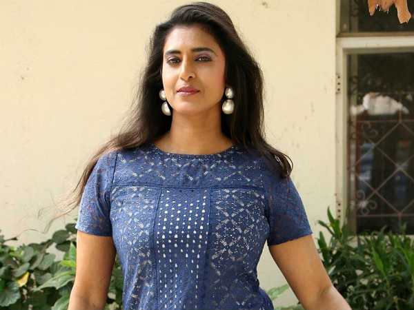 போலீஸில் புகார் 