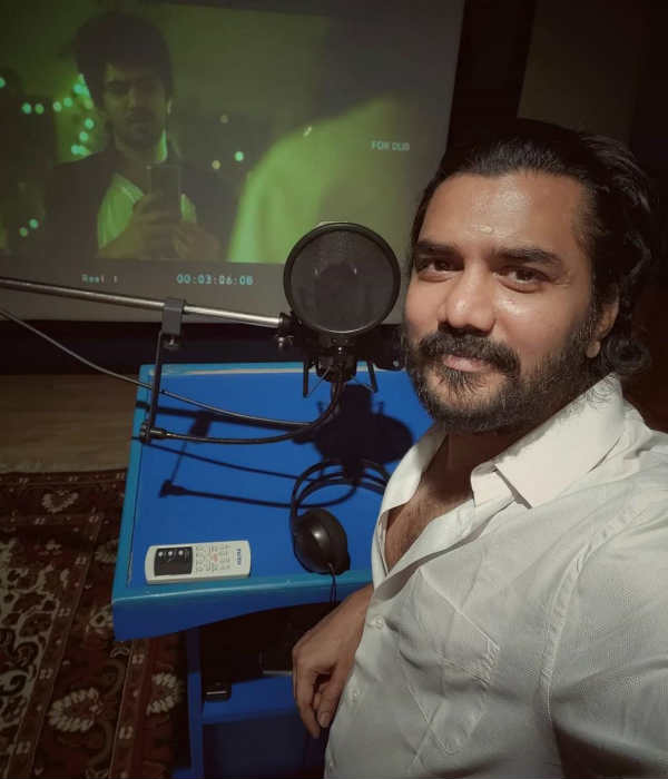 என்னை அறிந்தால் விக்டர் கெட்டப்பில் 