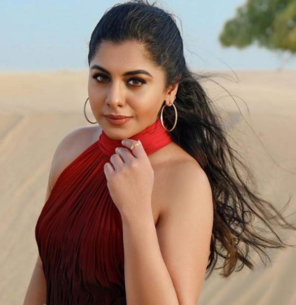 ஆடையின் அளவு